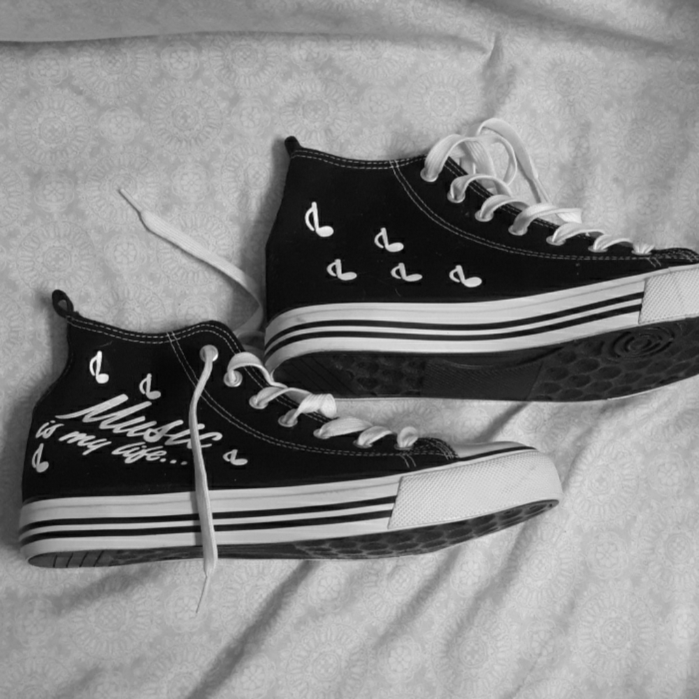 Hot Topic Shoes - Picture 1 of 1